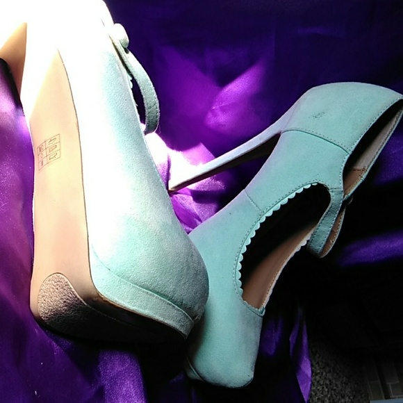 Gorgeous mint heels - Picture 4 of 7